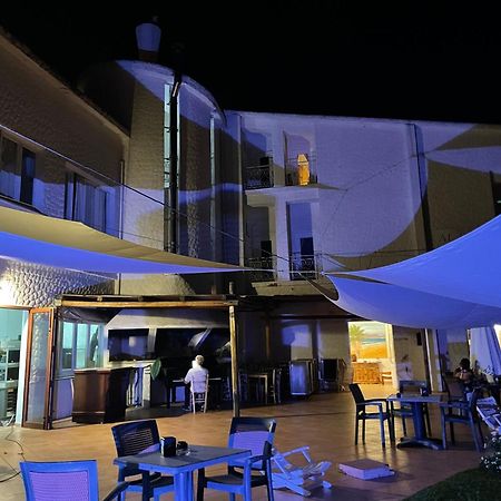 Hotel Al Faro Spiaggia La Cinta Santeodoro San Teodoro  Ngoại thất bức ảnh